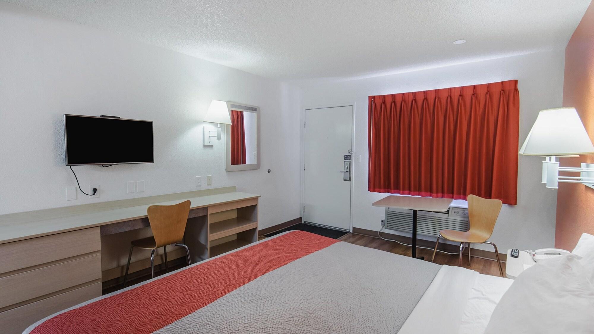 Hotel 6-medford, Or - North 2*