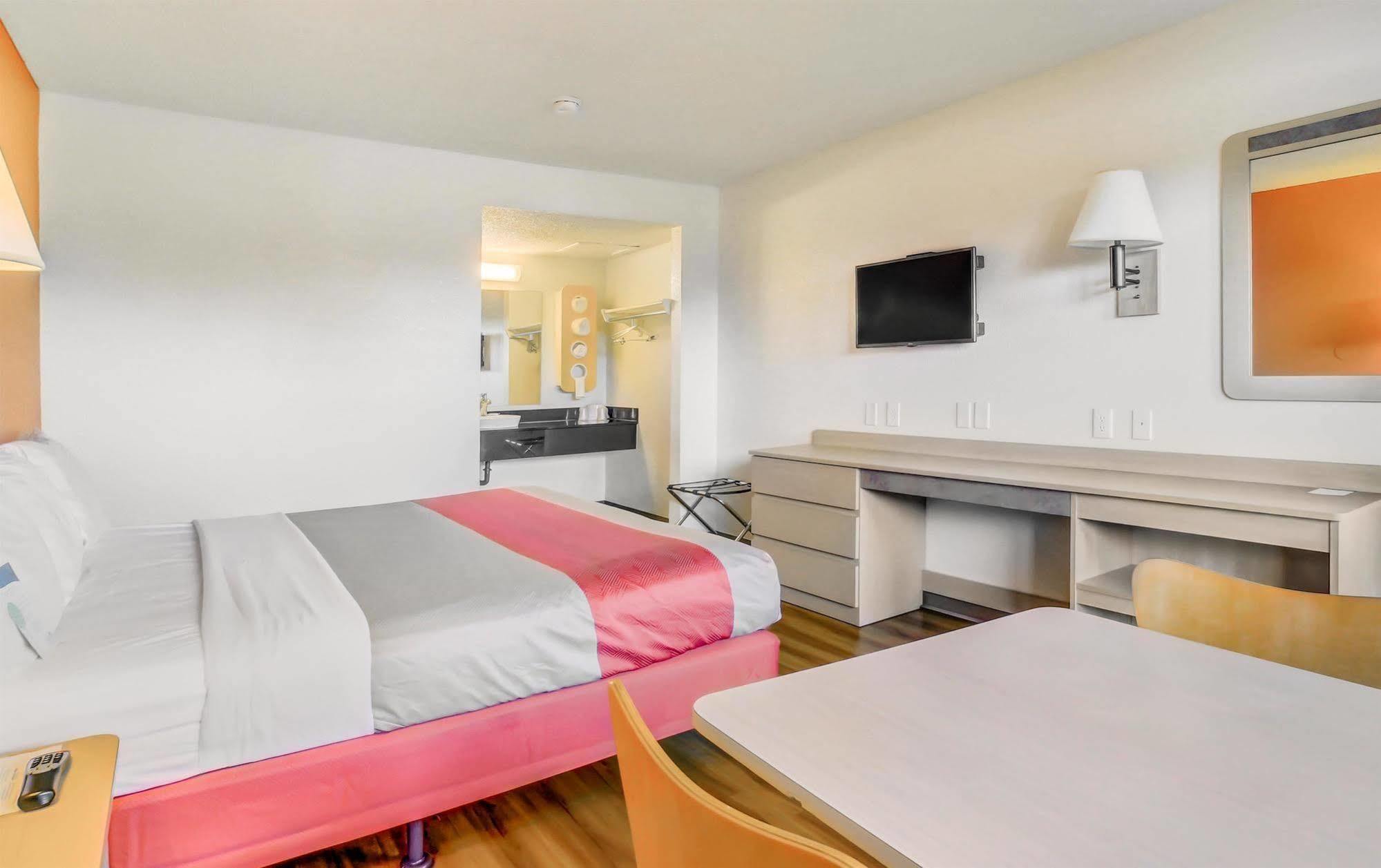 Hotel 6-medford, Or - North 2*